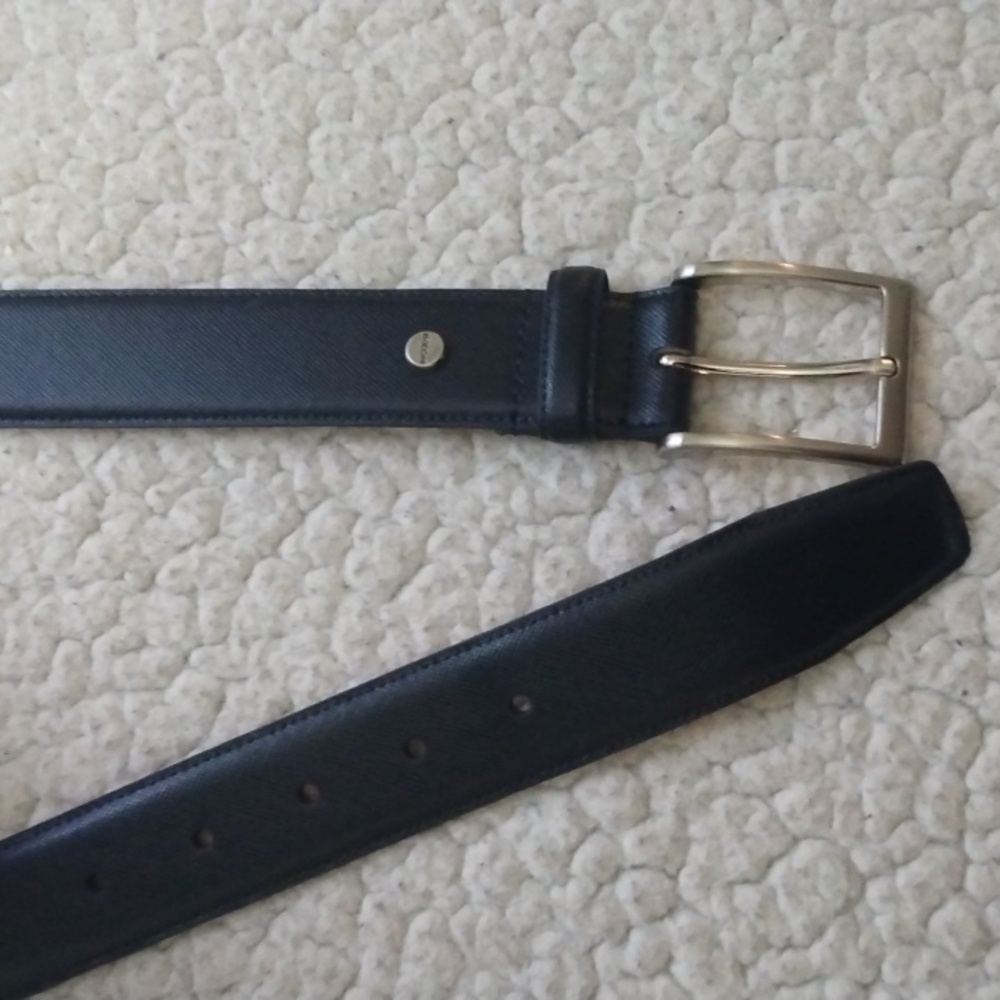 Like New Boconi Black Genuine Leather Belt  36